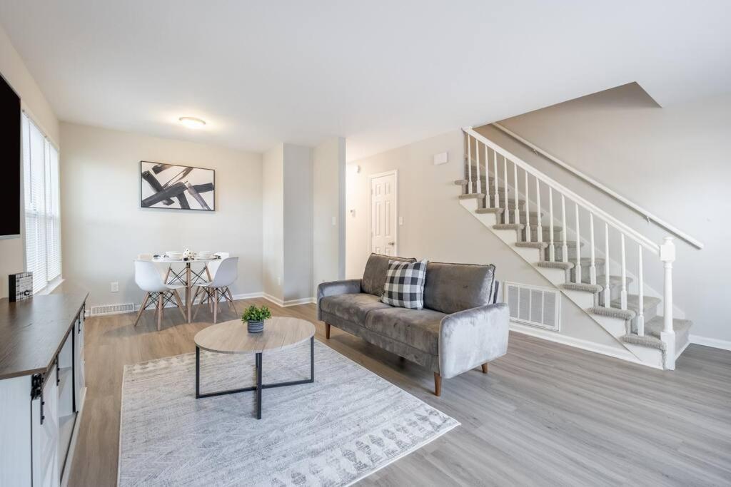 Stunning Southpark/Cotswold Home Charlotte Extérieur photo
